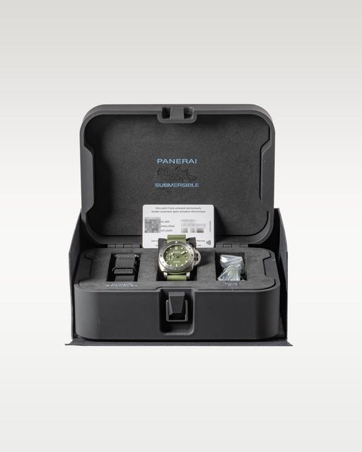 Panerai Submersible PAM01055 Image 5